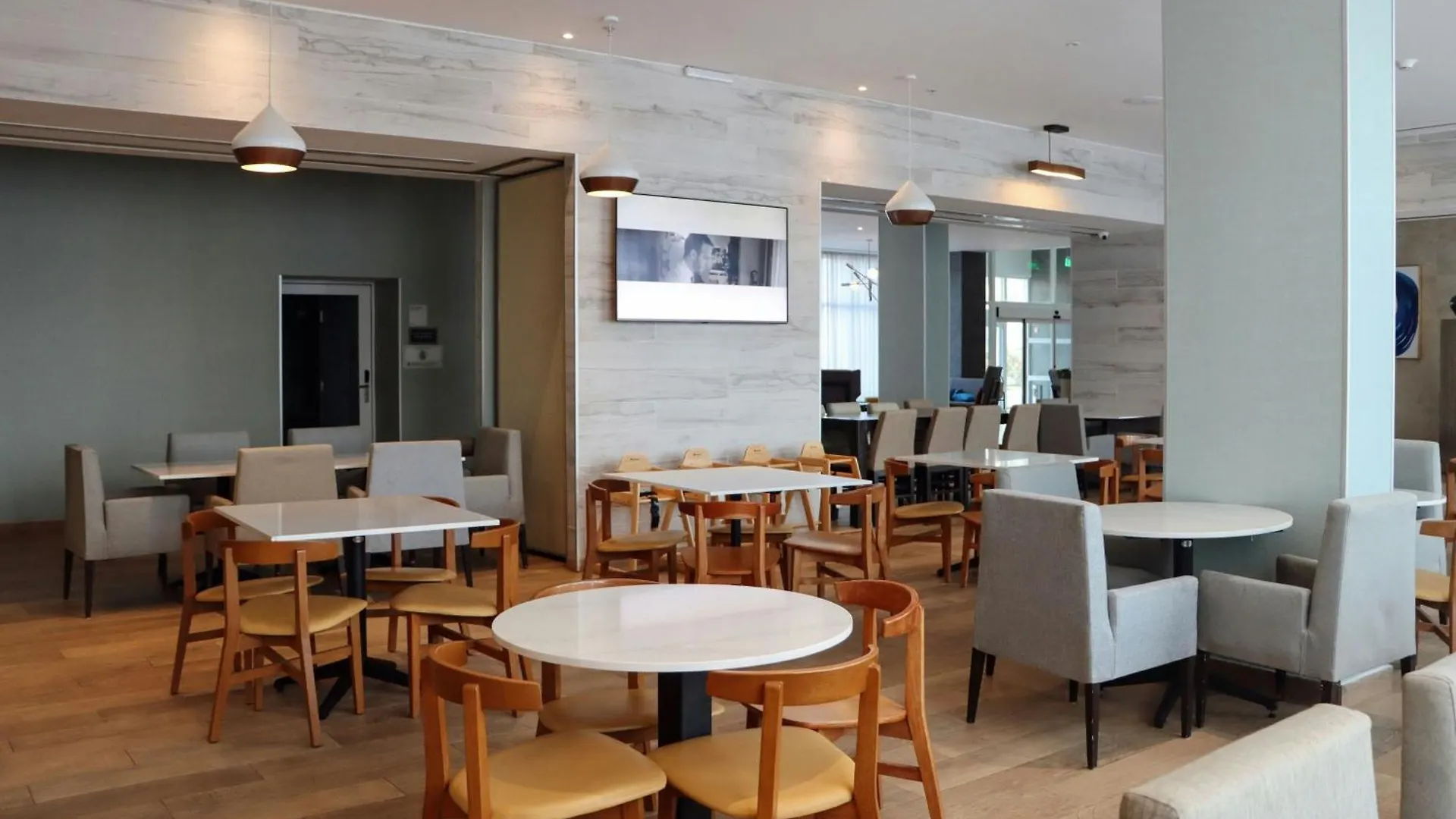 Residence Inn By Marriott Merida Hotel