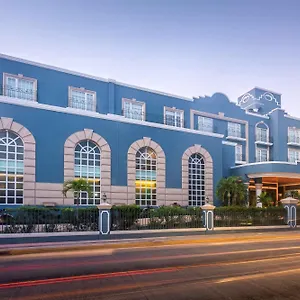 Otel Mercedes Curio Collection By Hilton